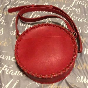Round messenger American Eagle purse
